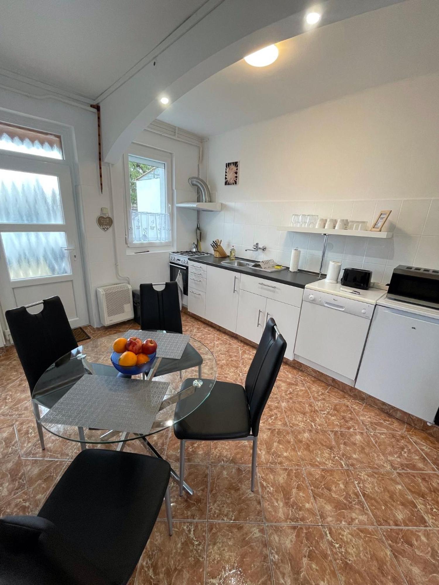 Var-Lak Apartman Balatonfůzfő Exteriér fotografie